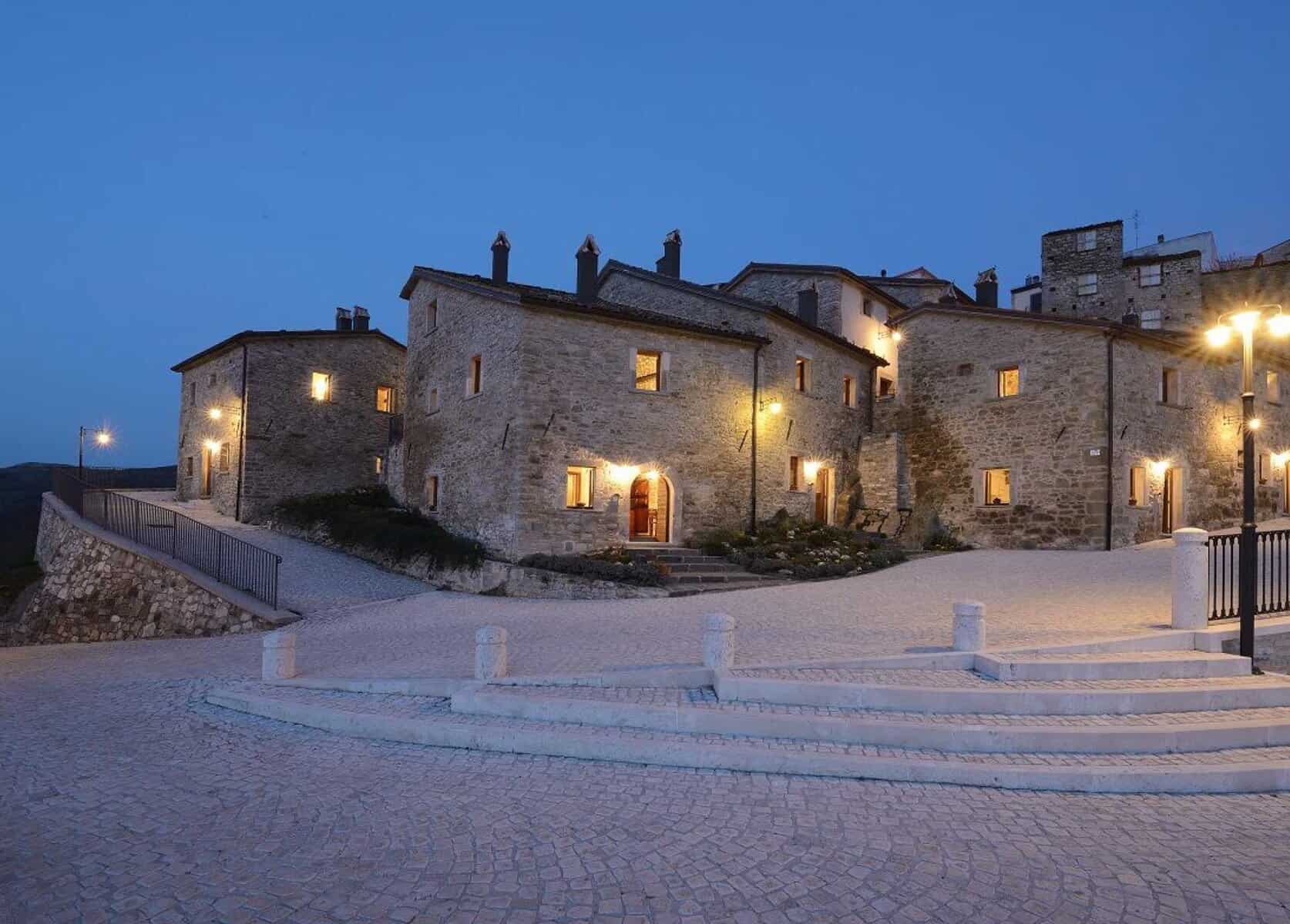 Night image of Borgotufi, in Italy